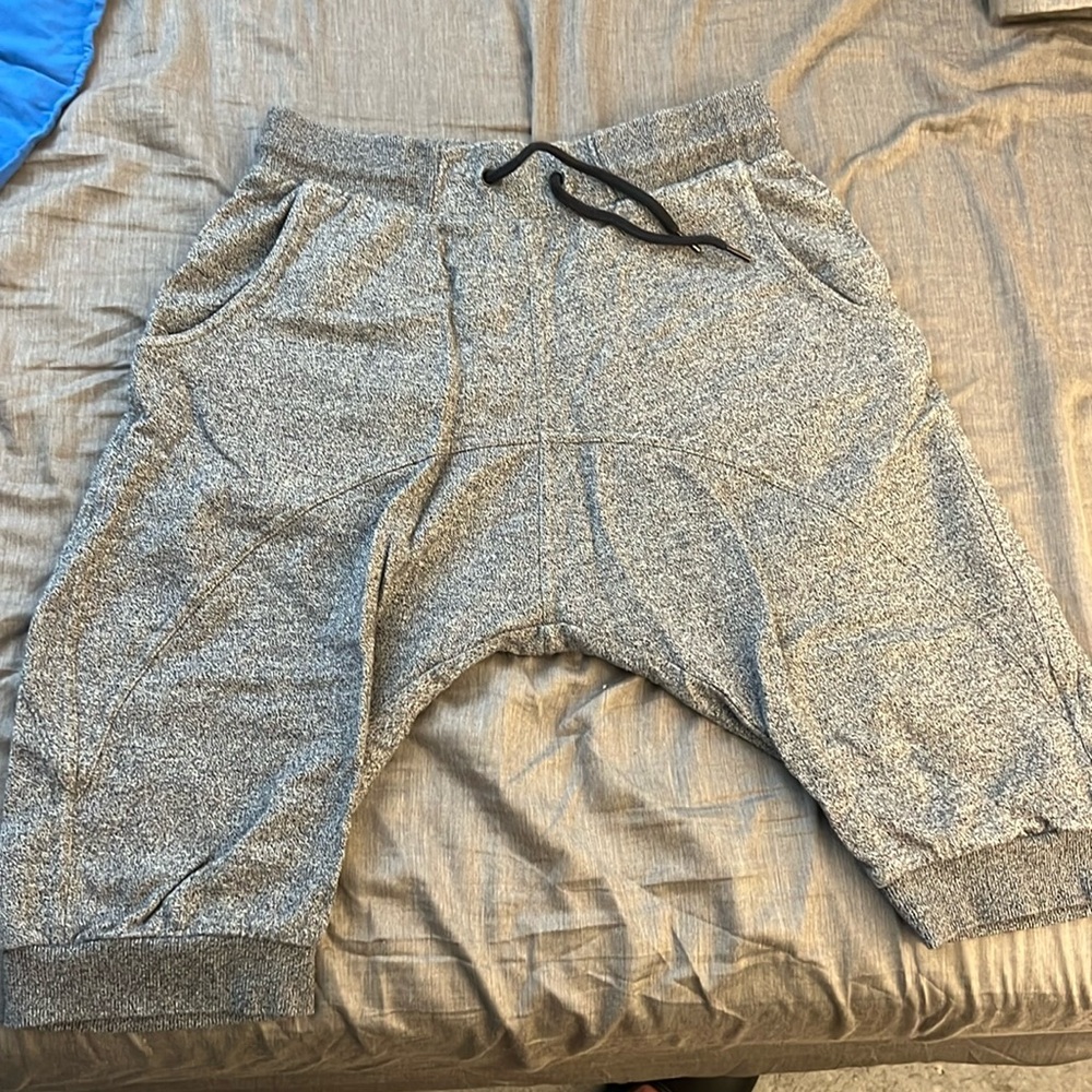 Mens three quarter length joggers grey